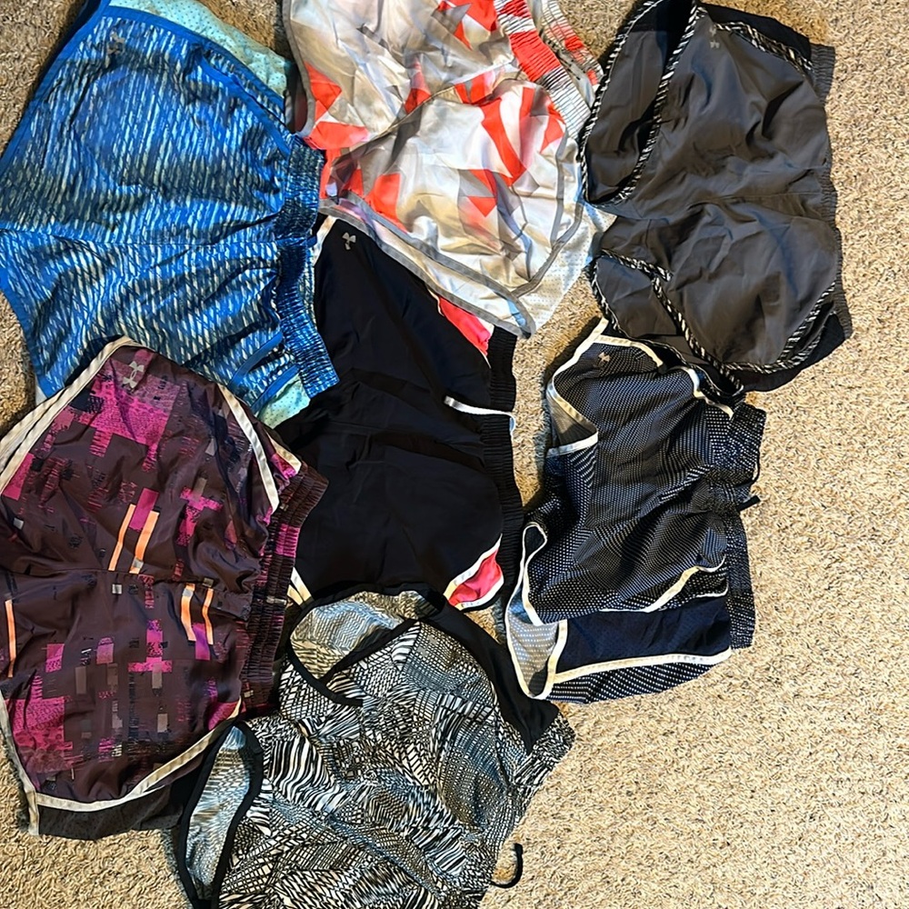 Women’s Under Armour Short Bundle- SZ Medium